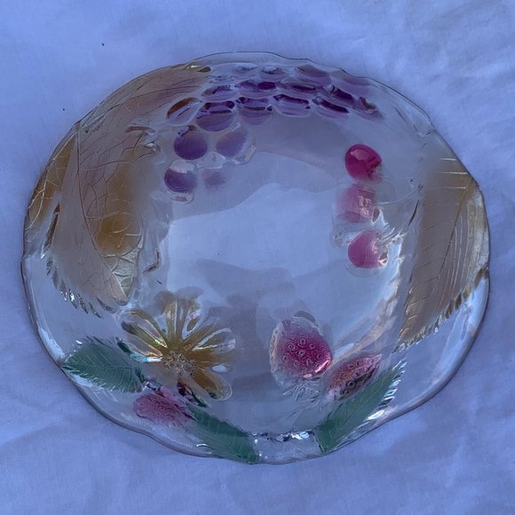 VINTAGE EMBOSSED ART GLASS FRUIT BOWL - Picture 2 of 2